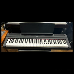 Yamaha P-121 Keyboard 73 Key w/bag - Used